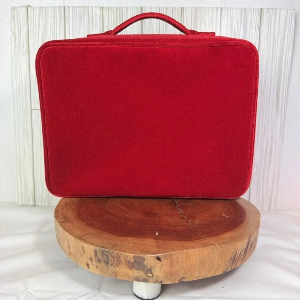 Estee Lauder Red Velvet Star‎ Quilted Train Case Cosmetic Makeup Travel Bag Gold